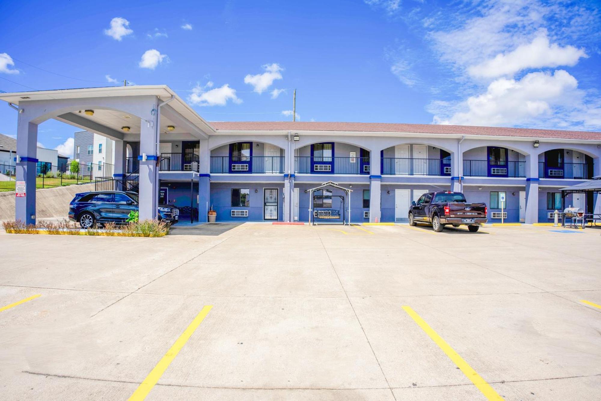 High Five Inn By Oyo Killeen Exterior foto